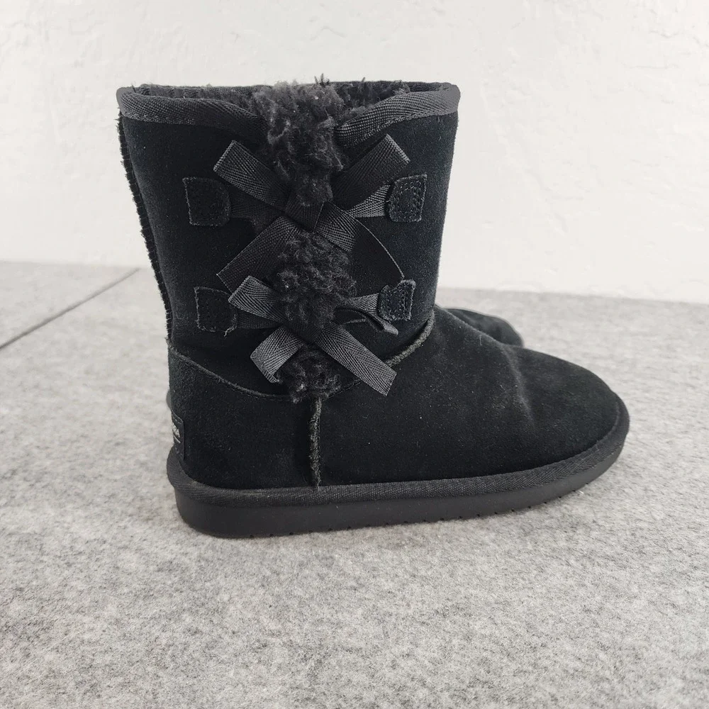 Koolaburra‎ by UGG Size 2 Black Victoria Short Bow Suede Faux Fur Winter Boots